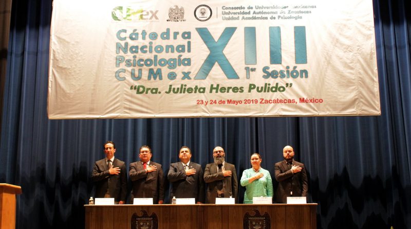 Debemos tener la capacidad creativa para innovar nuevos procesos ante la crisis económica en universidades: rector