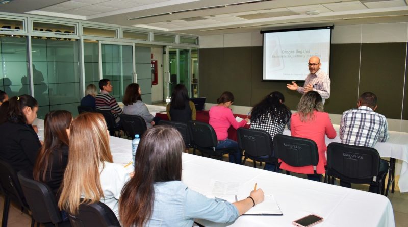 PERSONAL DE LA FGJE ASISTE AL CURSO “CANALIZACIÓN DE SERVICIOS QUE PRESTAN LAS INSTITUCIONES PARA LA ATENCIÓN DE ADICCIONES”
