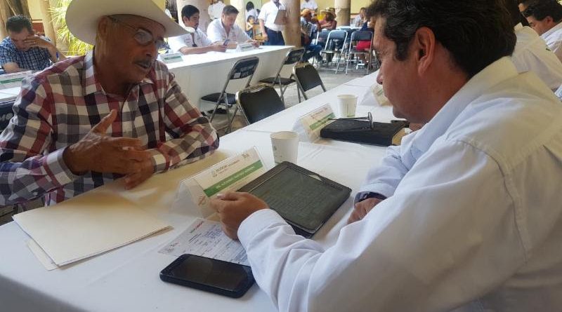 ATIENDE SAMA A GENTE DEL TEÚL DE GONZÁLEZ ORTEGA DURANTE AUDIENCIA PÚBLICA